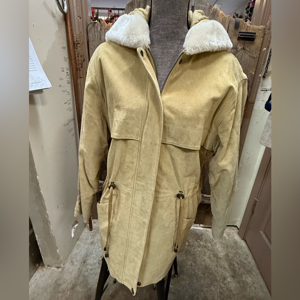 Marsh Landing Women's Beige Hooded Utility Jacket